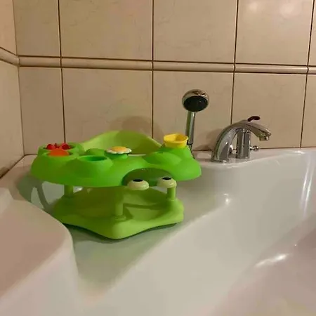 別荘 Prazdninovy Dum S Vyhrivanym Bazenem A Krbem Ústí nad Labem