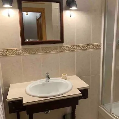 בית נופש Prazdninovy Dum S Vyhrivanym Bazenem A Krbem Ústí nad Labem